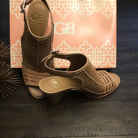 GIANNI BINI Outta-Site Stacked Heel Shootie - Picture 3 of 5